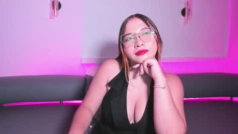 Alicia  online show from 1, 3, 2026