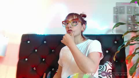Snapshot of aliciawithe chatting on 30, 9, 2025  Alicia  online show from 30, 9, 2025