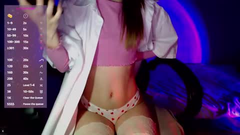 Snapshot of alien_art_lover chatting on 4, 2, 2025 Mia online show from 4, 2, 2025