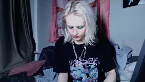 Snapshot of alien_bella chatting on 20, 7, 2026 Alien Bella online show from 20, 7, 2026