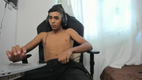 My name is Andrs and Im 18 years old. online show from 23, 6, 2026