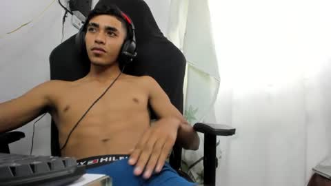 My name is Andrs and Im 18 years old. online show from 25, 6, 2026