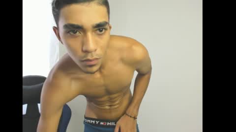 My name is Andrs and Im 18 years old. online show from 13, 7, 2026