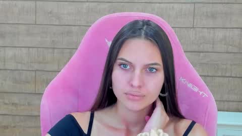 AlisaVersailles online show from 23, 9, 2025