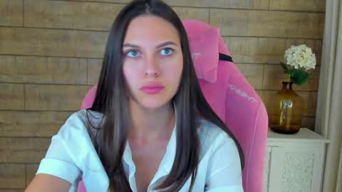 AlisaVersailles online show from 29, 9, 2025