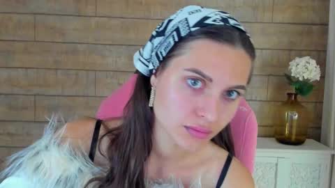 AlisaVersailles online show from 2, 10, 2025