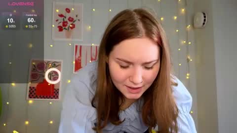 Snapshot of alisecutie chatting on 26, 10, 2025 alisecutie online show from 26, 10, 2025