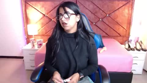 alisha_gamskar13 online show from 10, 4, 2026