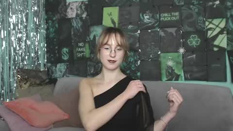 alishakelly online show from 31, 10, 2025