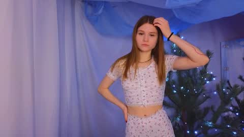 Alisia online show from 4, 1, 2025