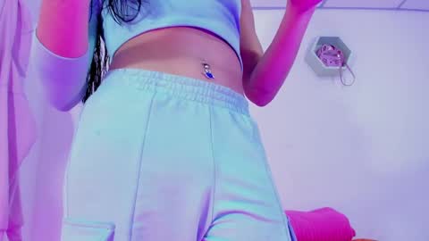 Alisia online show from 4, 1, 2025