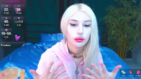 Snapshot of alison_moonlight chatting on 10, 9, 2025 Alison online show from 10, 9, 2025