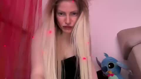 Snapshot of alisonlaurentis chatting on 13, 9, 2025 Ecate online show from 13, 9, 2025