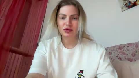 Snapshot of alisonlaurentis chatting on 25, 9, 2025 Ecate online show from 25, 9, 2025
