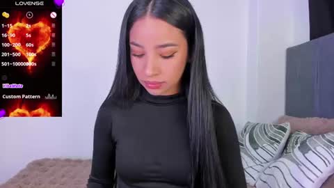 Mara  Isabel online show from 24, 7, 2026