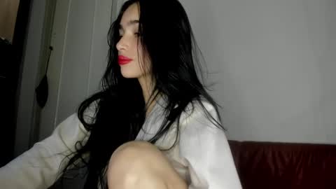 Alisson369  online show from 10, 4, 2026