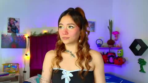 Alisson IG alisson zafiro27 online show from 15, 2, 2026