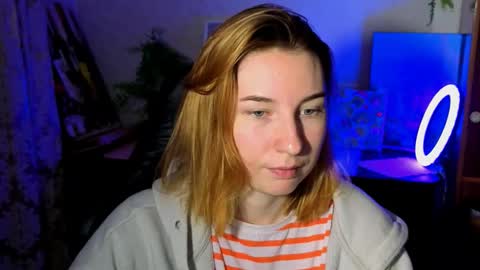 Snapshot of alisun_ chatting on 13, 10, 2025 A L I C E online show from 13, 10, 2025