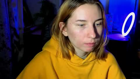 Snapshot of alisun_ chatting on 16, 10, 2025 A L I C E online show from 16, 10, 2025