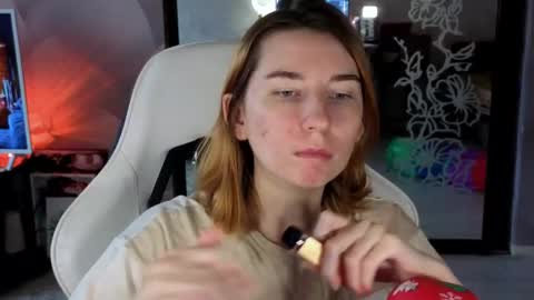 Snapshot of alisun_ chatting on 19, 11, 2025 A L I C E online show from 19, 11, 2025