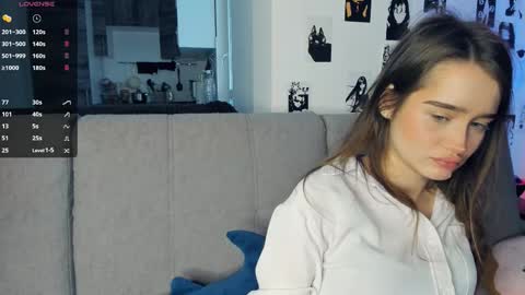 Snapshot of alivialovely chatting on 5, 11, 2025 Alivia online show from 5, 11, 2025