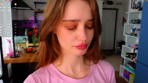 Alivia    online show from 4, 7, 2026