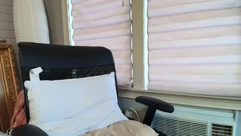 wishlist on bio online show from 13, 2, 2026