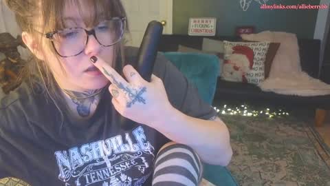 Snapshot of allieberrybb chatting on 17, 12, 2024 bb online show from 17, 12, 2024