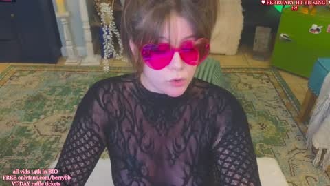 Snapshot of allieberrybb chatting on 5, 2, 2025 bb online show from 5, 2, 2025