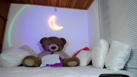 Snapshot of allierose_ chatting on 29, 1, 2025 Allie online show from 29, 1, 2025