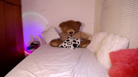 Snapshot of allierose_ chatting on 11, 2, 2025 Allie online show from 11, 2, 2025