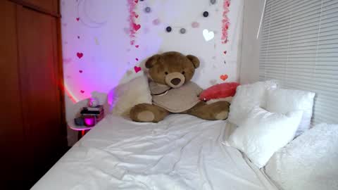 Snapshot of allierose_ chatting on 26, 2, 2025 Allie online show from 26, 2, 2025