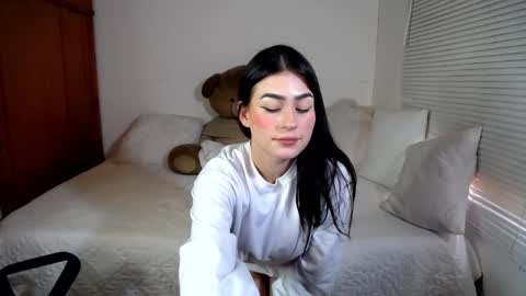 Snapshot of allierose_ chatting on 7, 3, 2025 Allie online show from 7, 3, 2025