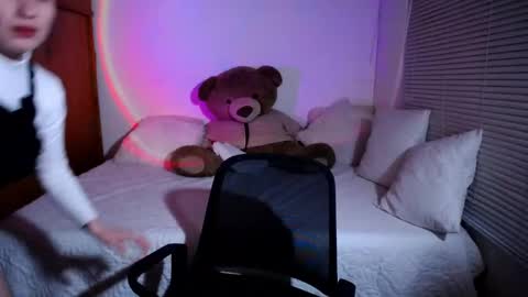 Snapshot of allierose_ chatting on 8, 3, 2025 Allie online show from 8, 3, 2025