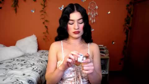 Snapshot of allierose_ chatting on 22, 10, 2025 Allie online show from 22, 10, 2025