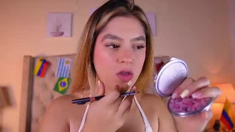 Snapshot of allisson_m chatting on 9, 7, 2026 allisson online show from 9, 7, 2026