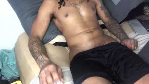 Snapshot of allthewayup10 chatting on 5, 1, 2025 allthewayup10 online show from 5, 1, 2025