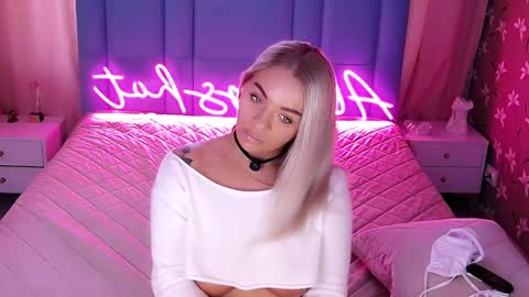 AlwaysHot online show from 3, 4, 2026