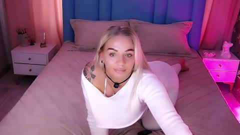 AlwaysHot online show from 16, 4, 2026