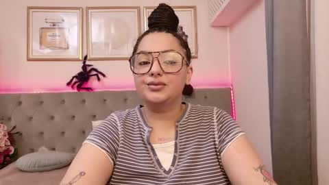 Snapshot of allyiah chatting on 20, 10, 2025 online show from 20, 10, 2025