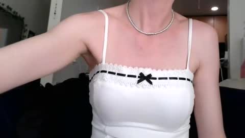 Ally Girl In Her Ally World online show from 14, 7, 2026