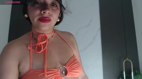 ALMA FENIX  online show from 4, 3, 2025
