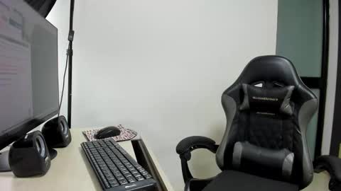 ALMA FENIX  online show from 18, 2, 2026