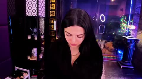 Snapshot of alma_pearl chatting on 17, 6, 2026 Alma online show from 17, 6, 2026
