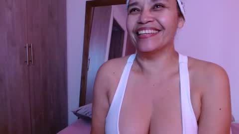 Snapshot of alma_sexyy chatting on 5, 3, 2025 Alma online show from 5, 3, 2025