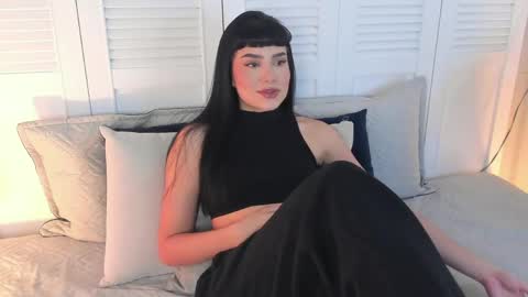 Snapshot of almablaze chatting on 4, 5, 2026 Mia online show from 4, 5, 2026