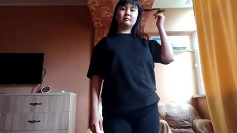 Snapshot of almamine chatting on 22, 7, 2026 Lana online show from 22, 7, 2026