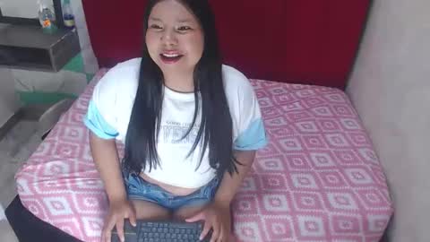 Snapshot of almaramseycm101 chatting on 28, 3, 2026 almaramseycm101 online show from 28, 3, 2026