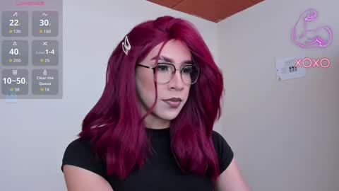 Snapshot of alonehazel chatting on 27, 5, 2026 Hazel Bowie online show from 27, 5, 2026