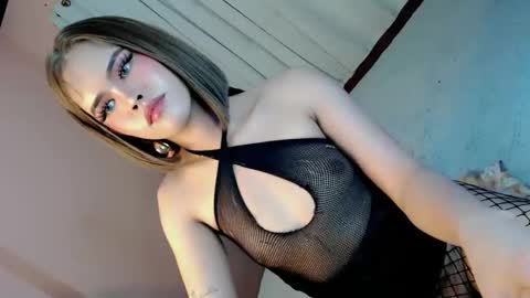 Snapshot of alove_too_last chatting on 13, 2, 2025 LEXY online show from 13, 2, 2025